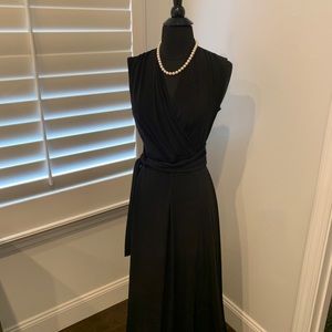 Woman’s full length dress black Small